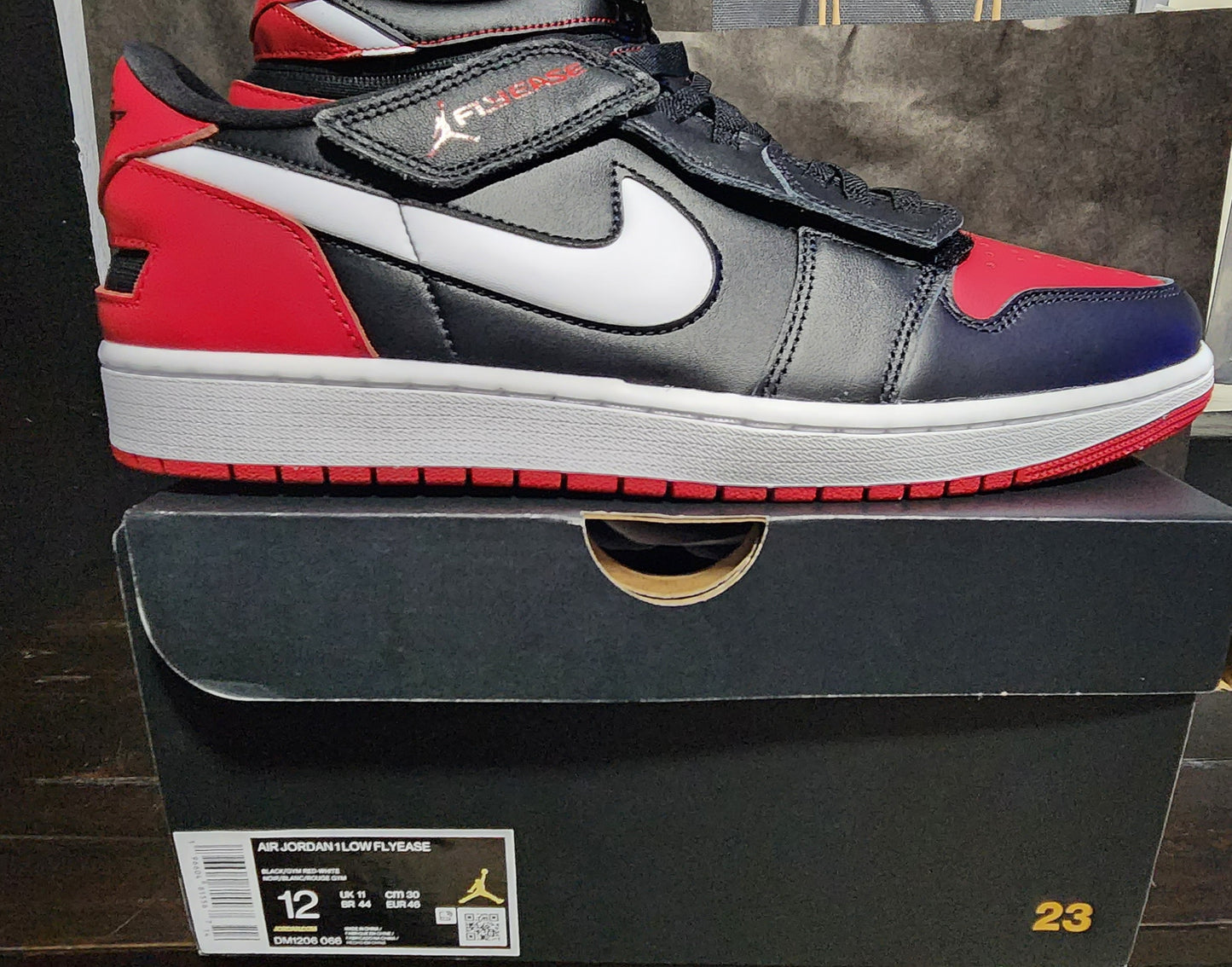 NIKE Air Jordan 1 Low FlyEase